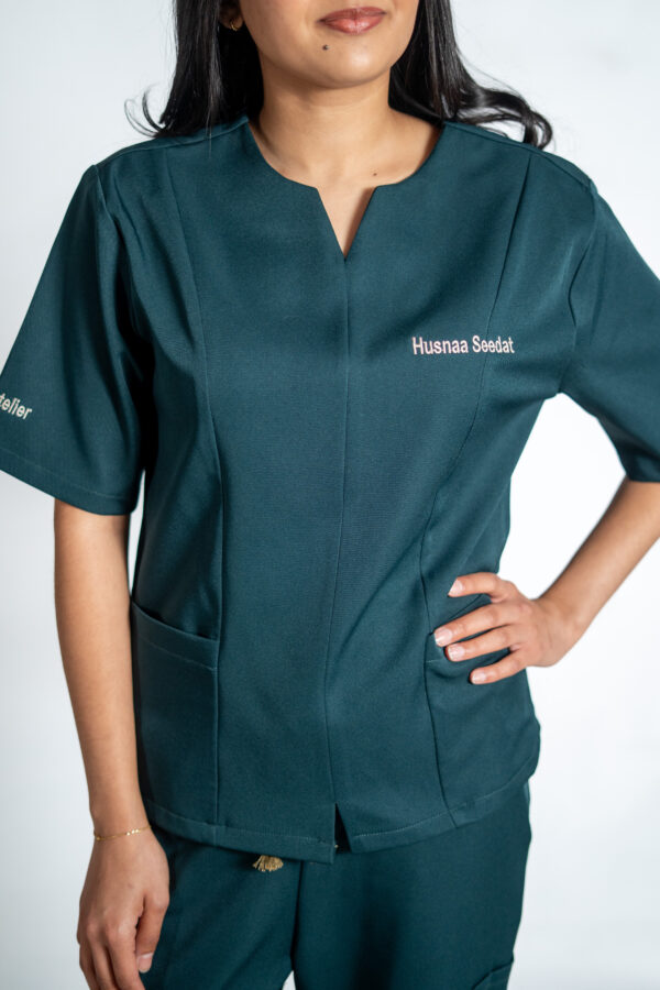 Madeleine stretch scrub top for women - emerald