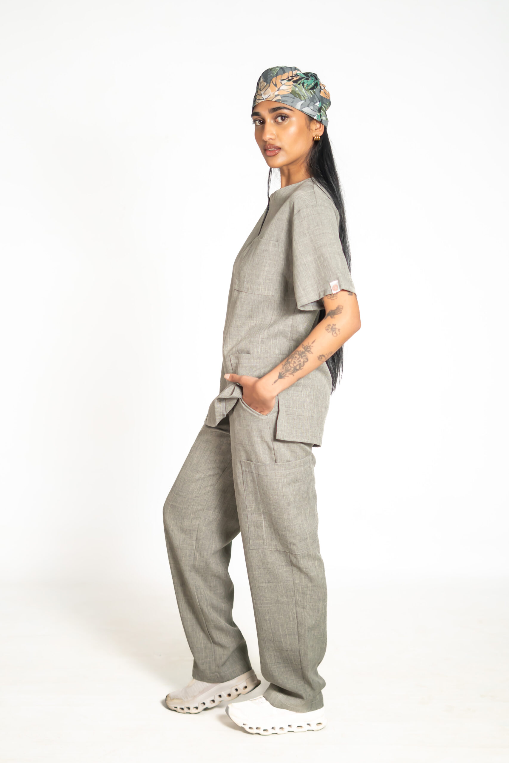 Lighthouse Linen Women’s Scrub Top